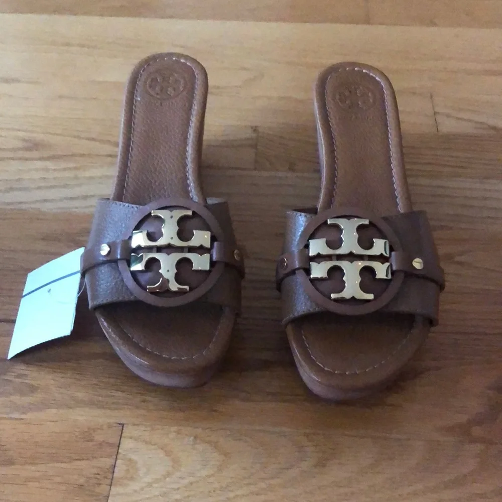 Tory Burch Brown Leather Logo Slide Sandals with Gold Hardware